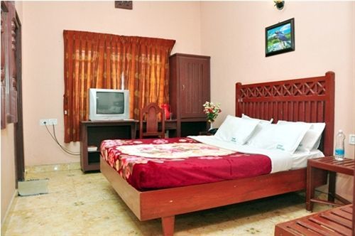 فندق Fabexpress Luminos Dwelling Ikka Nagar مونار المظهر الخارجي الصورة